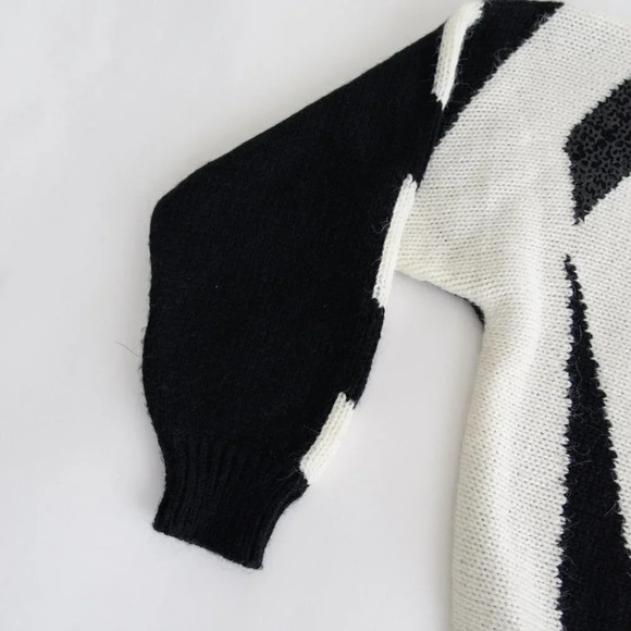 Vintage  Liana Petites Black & Cream Geometric Shapes Knit Crewneck Sweater S - Picture 9 of 13